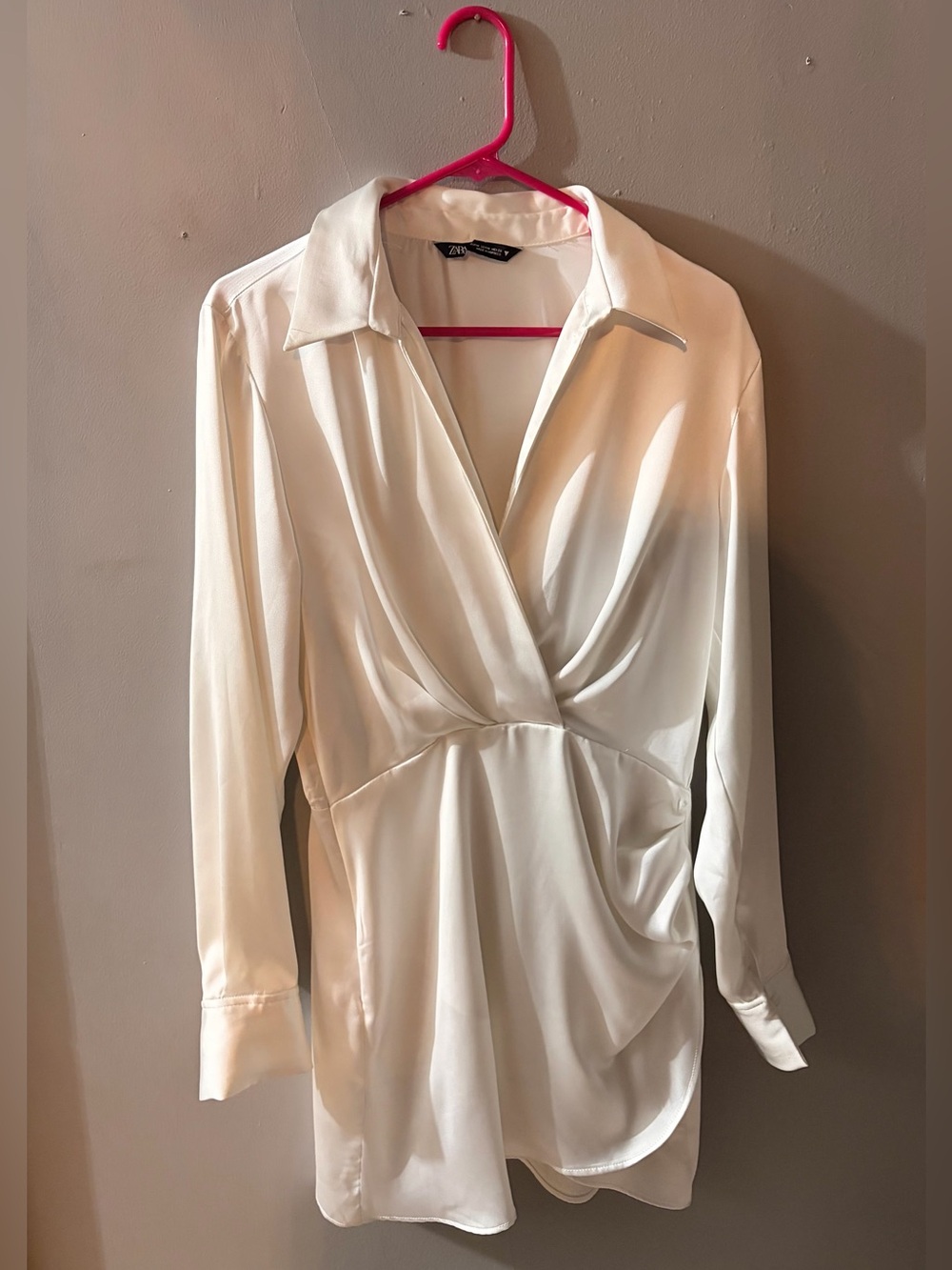 Zara White Satin Wrap Collared Long Sleeved Cocktail dress size Medium